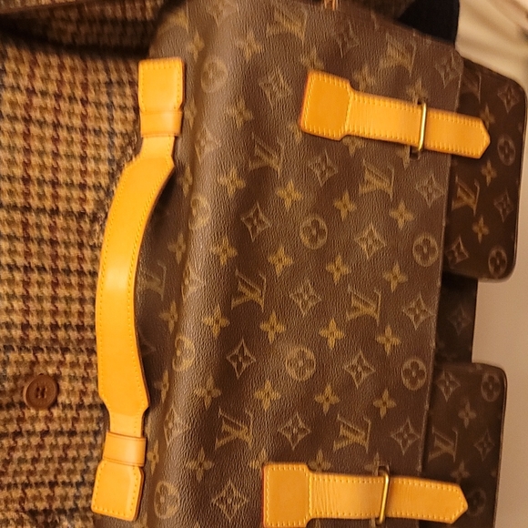Authentic Louis Vuitton Broadway - Picture 12 of 16